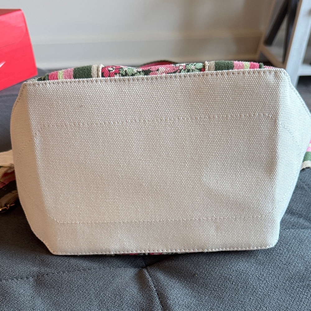 Vineyard Vines Pink and Green Floral Tote - Picture 5 of 8